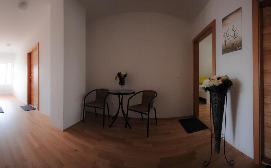 Rooms Jana Slunj Bilik gambar