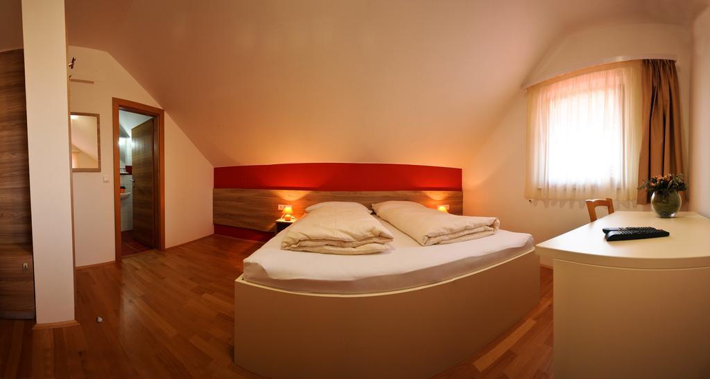 Rooms Jana Slunj Luaran gambar
